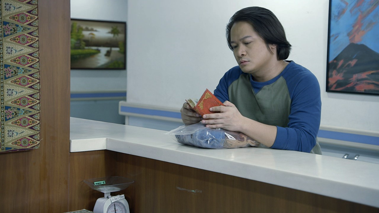 THE RED ENVELOPE still