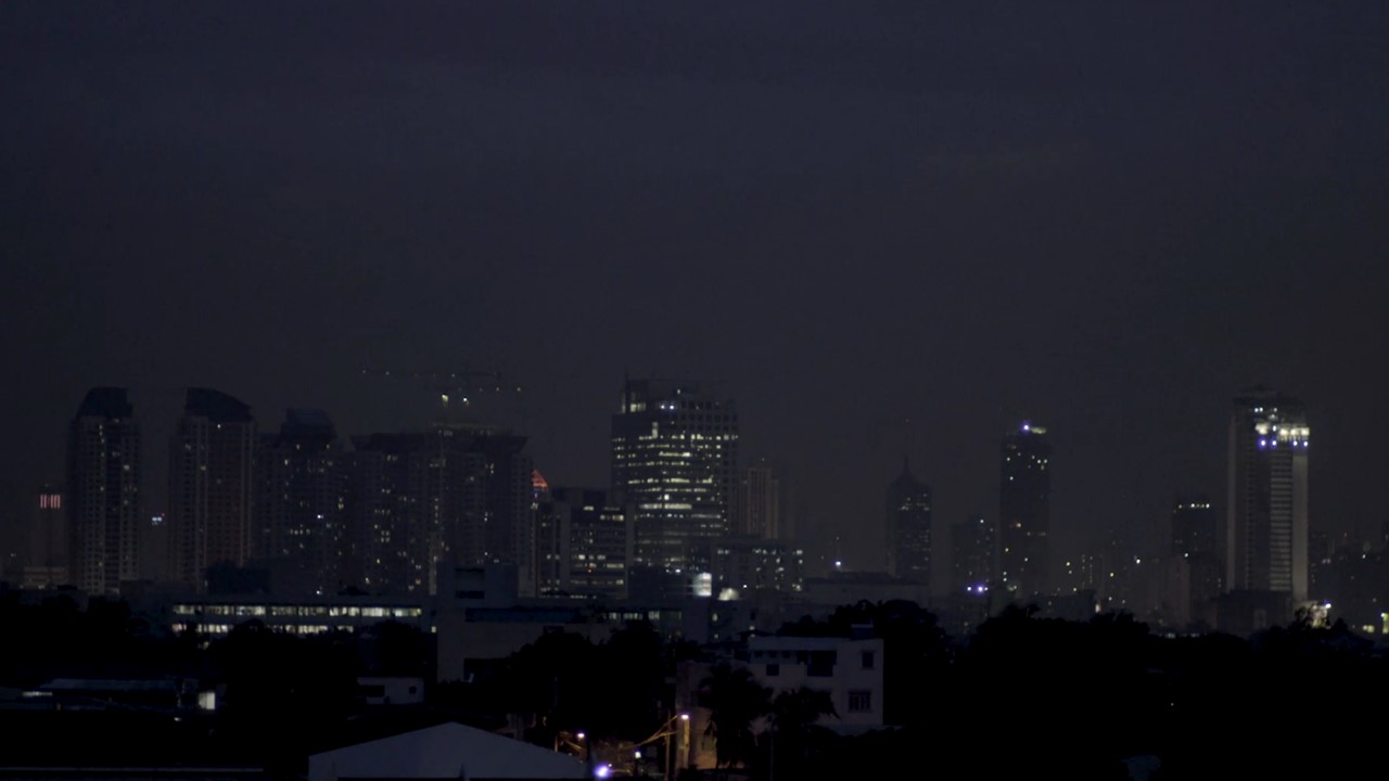 SLEEPLESS still
