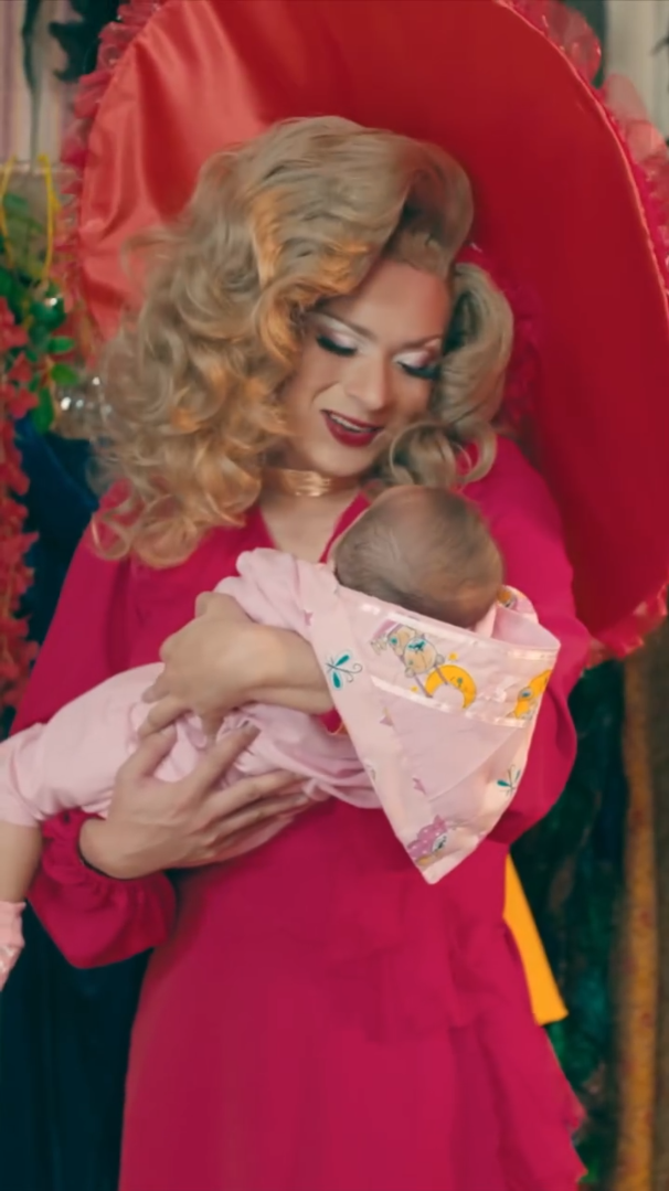 3 QUEENS AND A BABY still